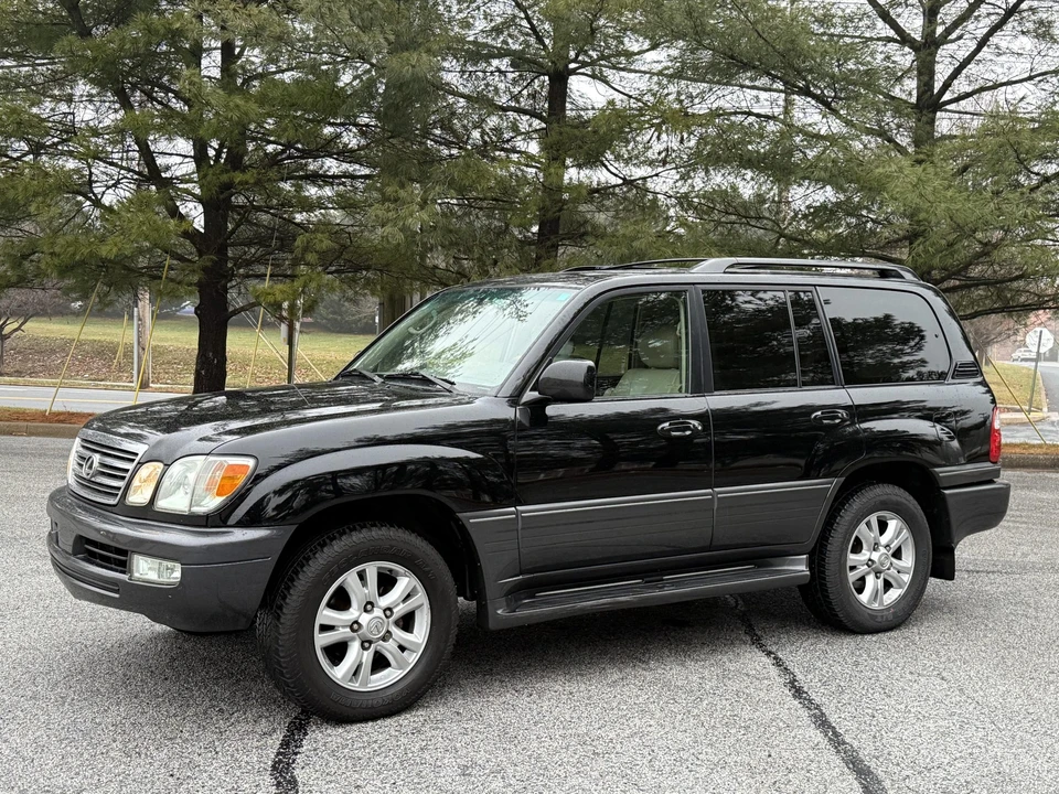 2005 Lexus LX 2nd Gen - Image 20 of 31