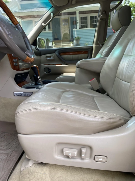 2005 Lexus LX 2nd Gen - Image 31 of 31