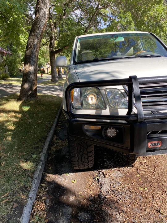 2005 Lexus LX 2nd Gen - Image 13 of 31