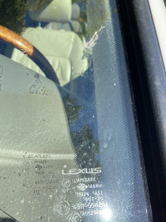2005 Lexus LX 2nd Gen - Image 24 of 31