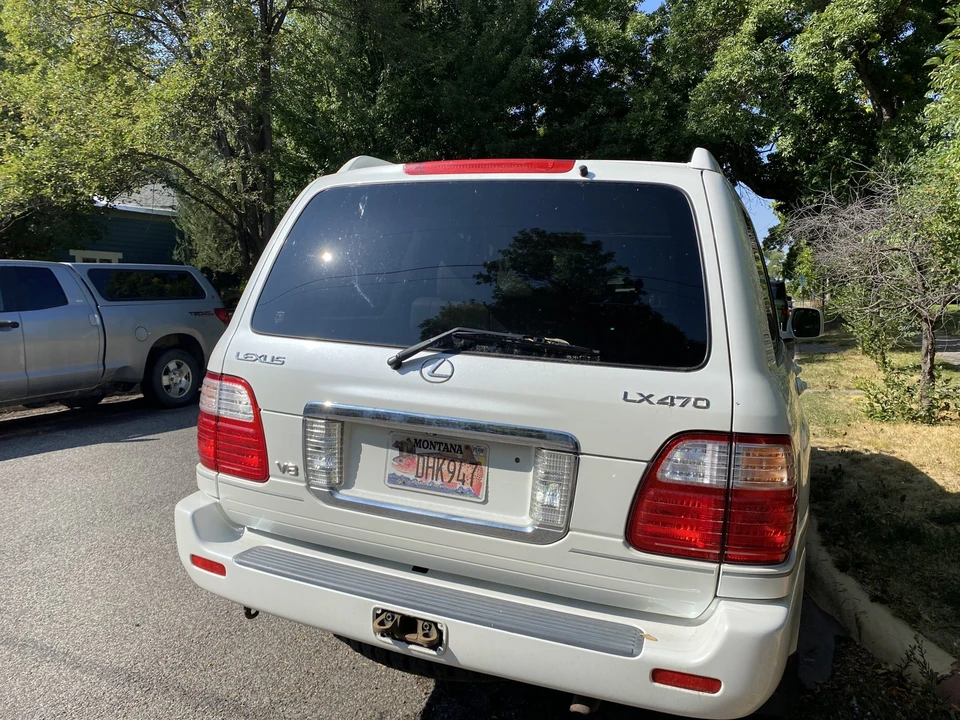 2005 Lexus LX 2nd Gen - Image 7 of 31