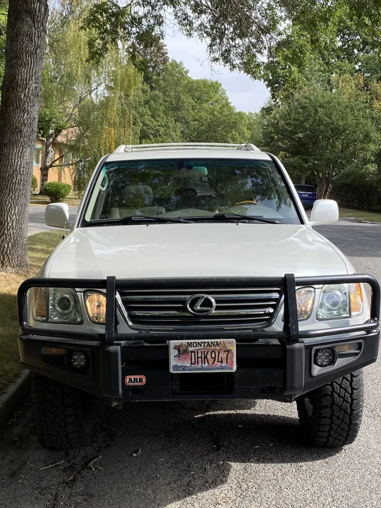 2005 Lexus LX 2nd Gen - Image 11 of 31