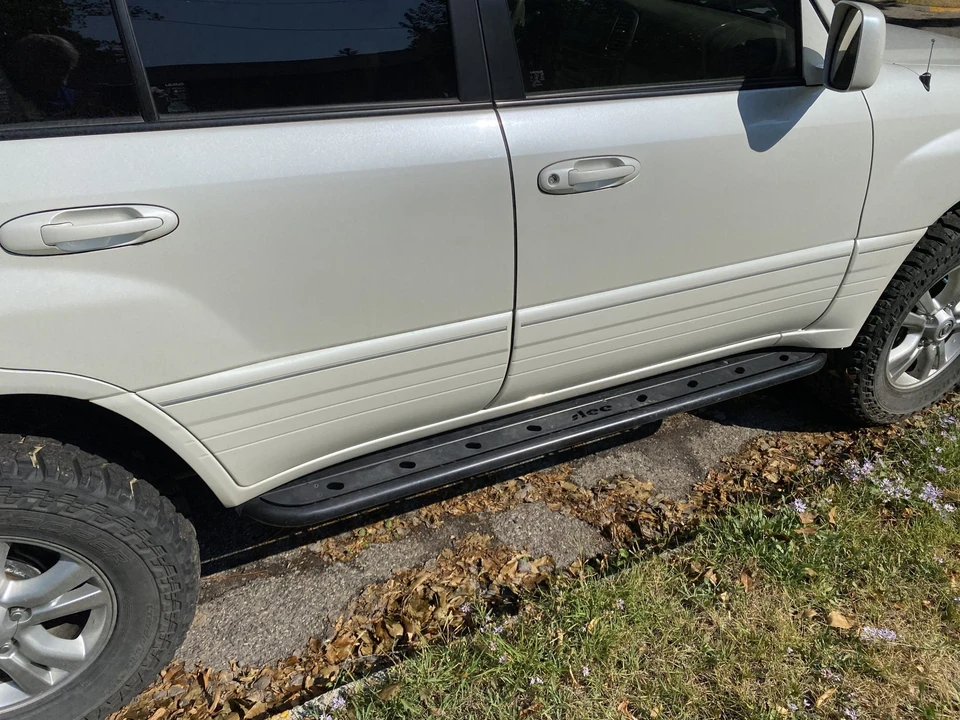 2005 Lexus LX 2nd Gen - Image 20 of 31