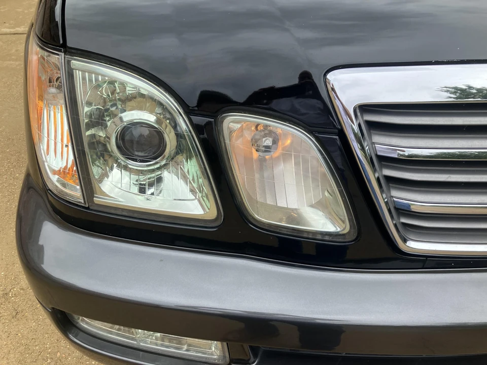 2005 Lexus LX 2nd Gen - Image 15 of 31