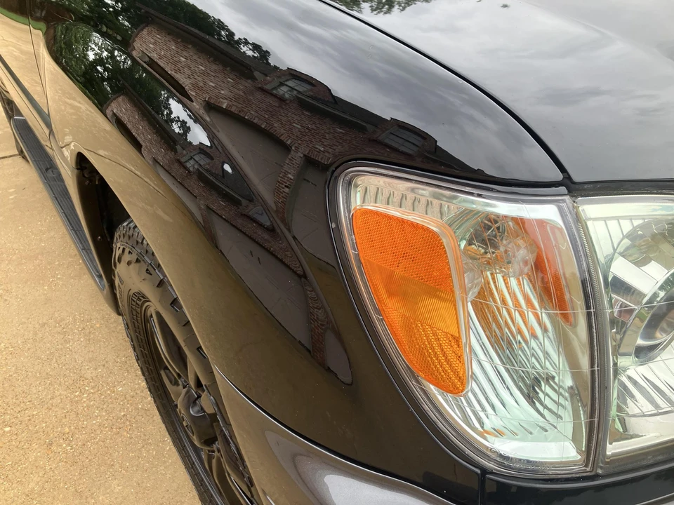 2005 Lexus LX 2nd Gen - Image 17 of 31