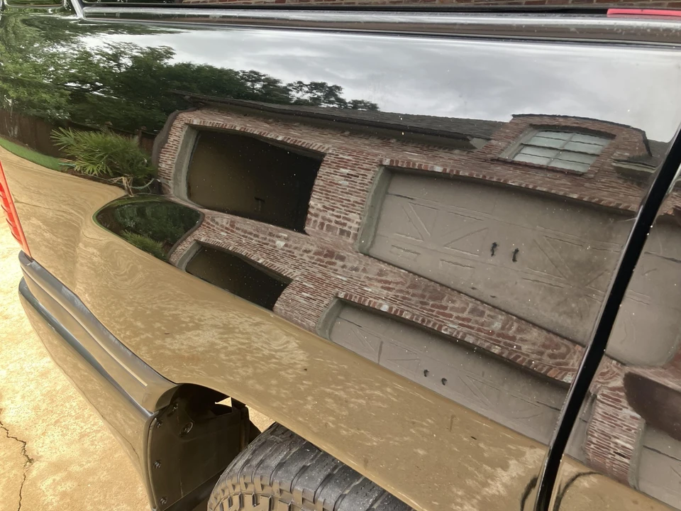 2005 Lexus LX 2nd Gen - Image 23 of 31