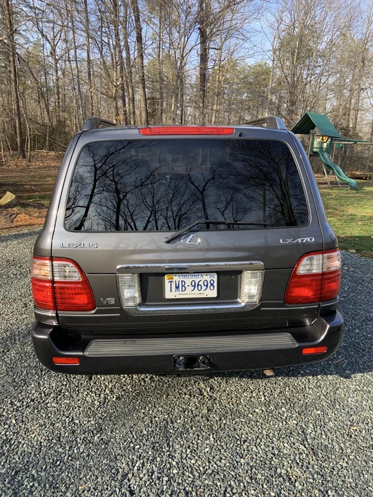 2005 Lexus LX 2nd Gen - Image 13 of 31