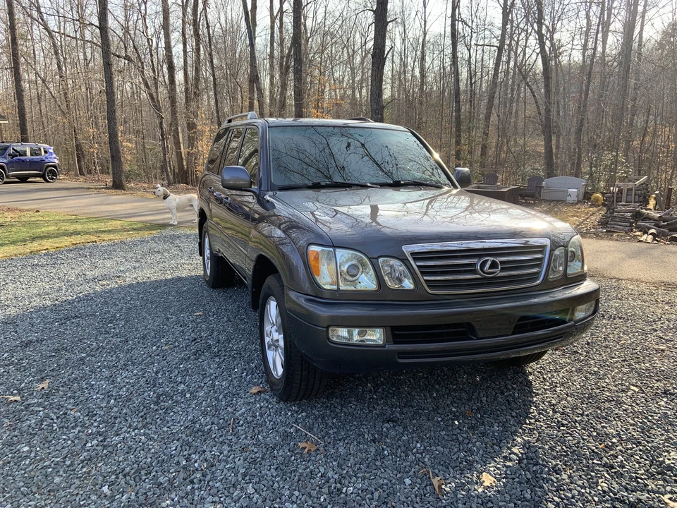 2005 Lexus LX 2nd Gen - Image 5 of 31