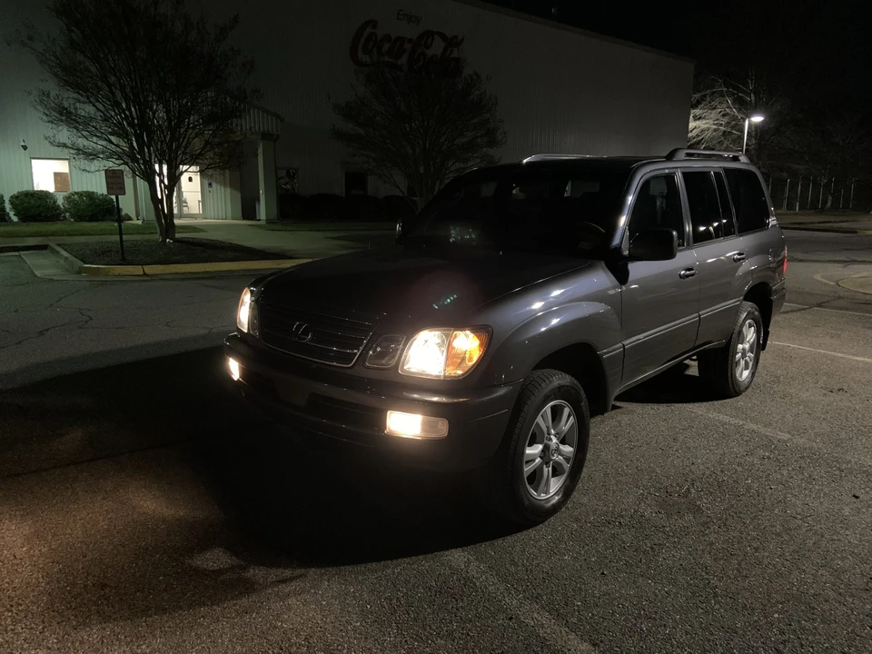 2005 Lexus LX 2nd Gen - Image 21 of 31