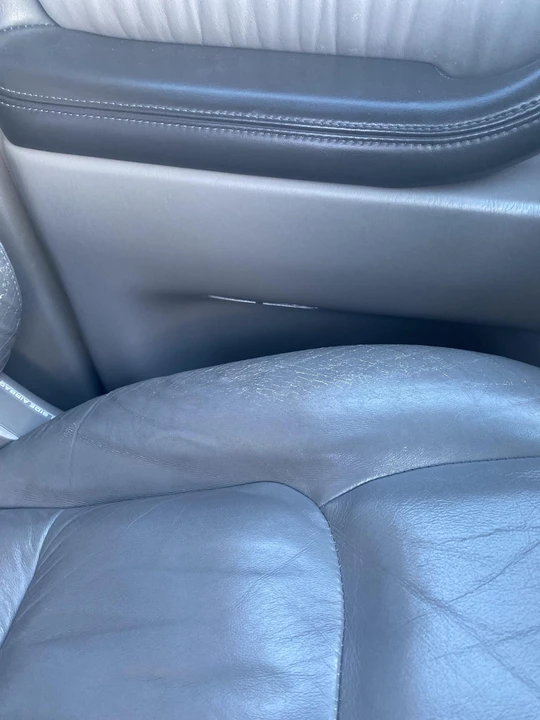 2005 Lexus LX 2nd Gen - Image 18 of 31