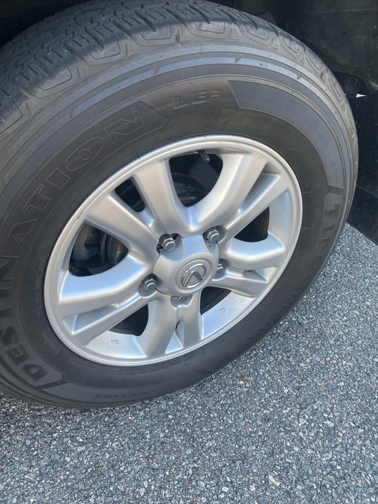 2005 Lexus LX 2nd Gen - Image 13 of 31