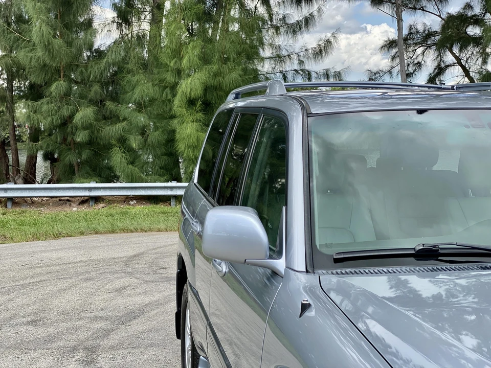 2005 Lexus LX 2nd Gen - Image 30 of 31