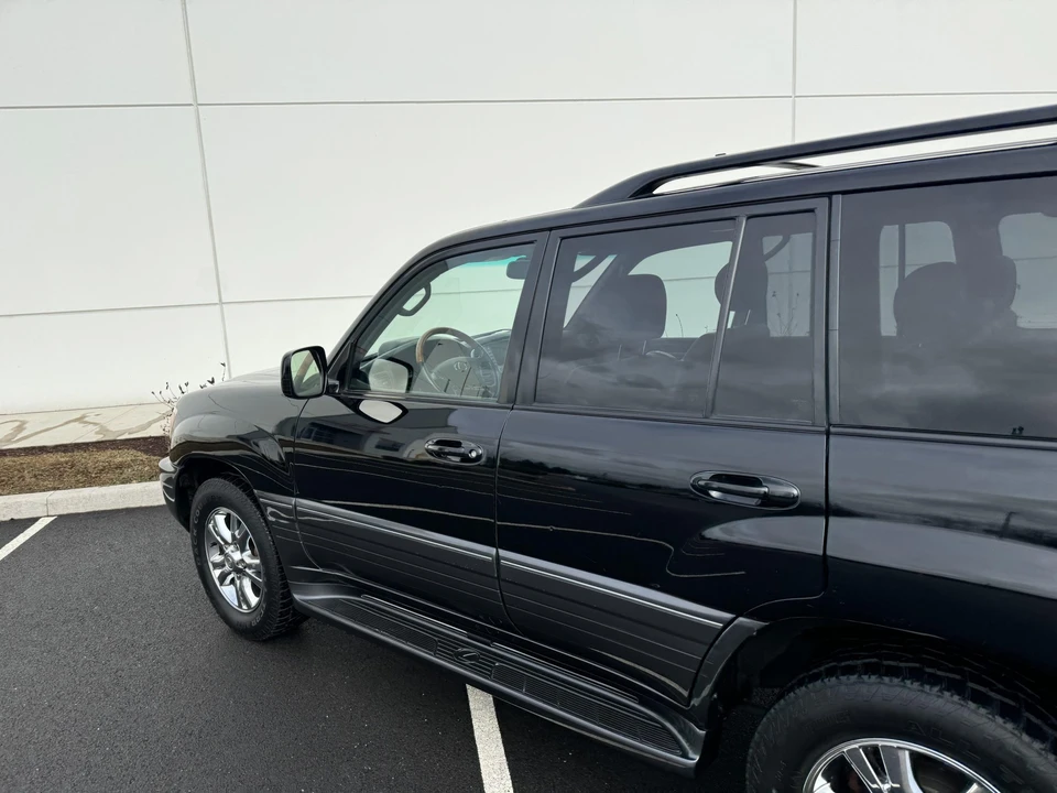 2005 Lexus LX 2nd Gen - Image 31 of 31