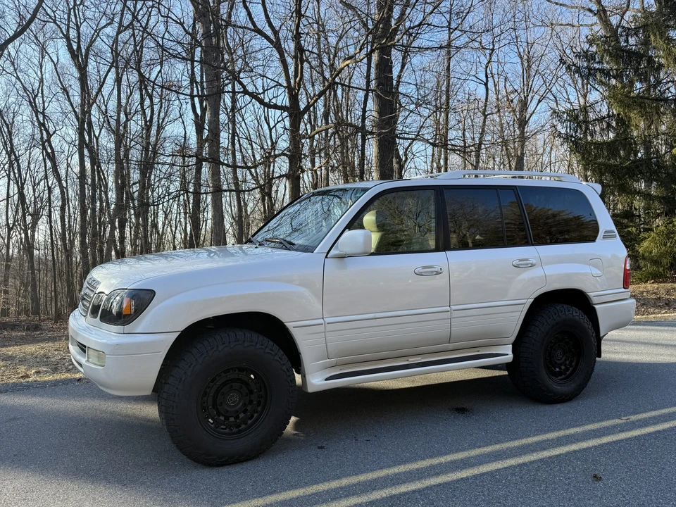 2005 Lexus LX 2nd Gen - Image 7 of 31