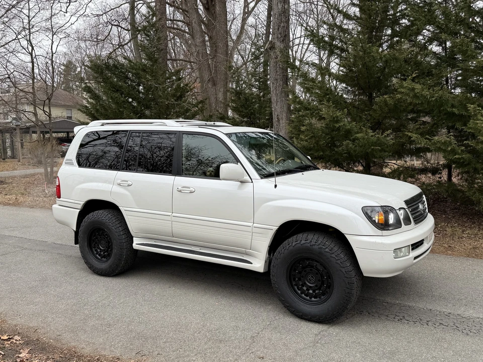 2005 Lexus LX 2nd Gen - Image 30 of 31