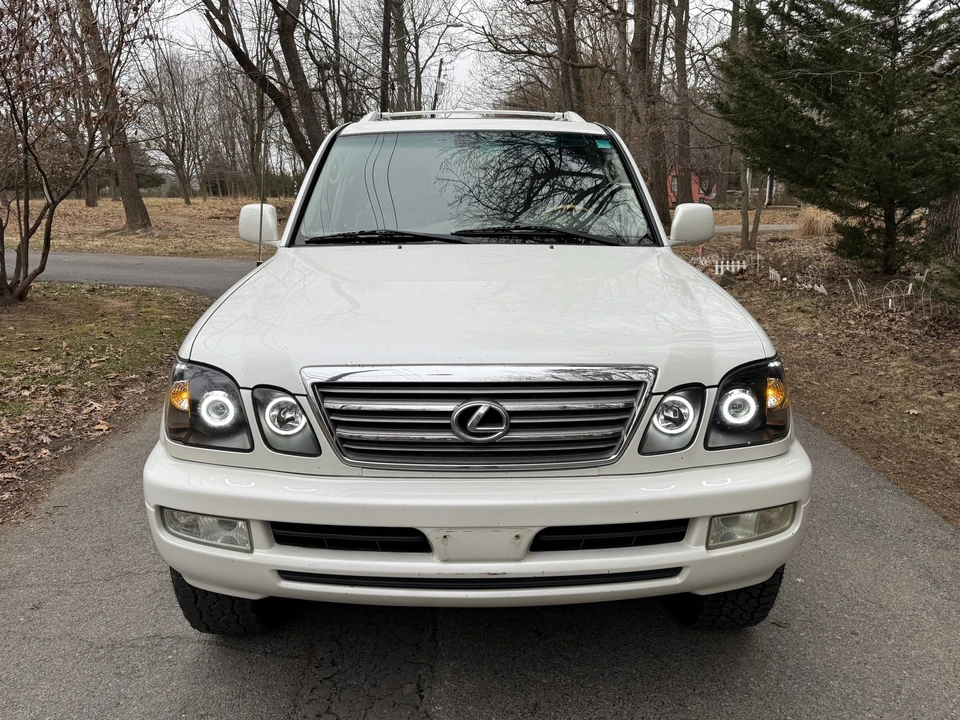 2005 Lexus LX 2nd Gen - Image 22 of 31
