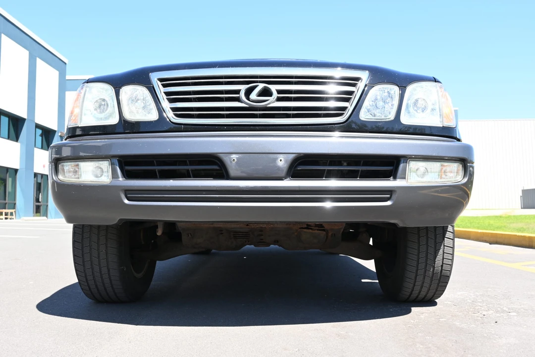 2005 Lexus LX 2nd Gen - Image 7 of 31