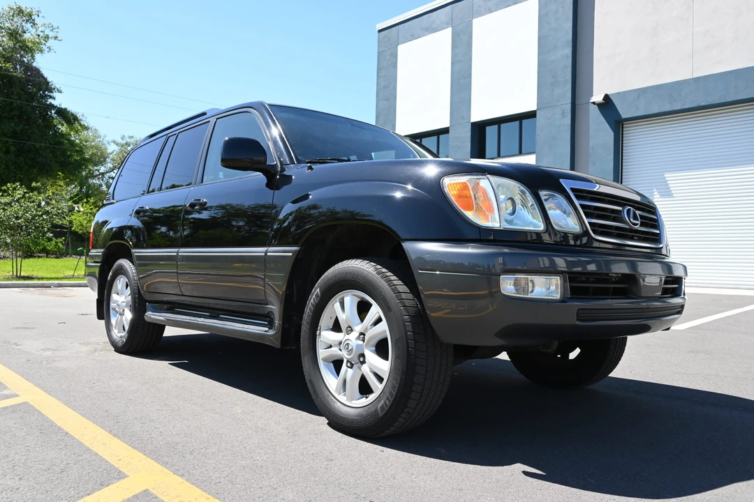 2005 Lexus LX 2nd Gen - Image 8 of 31