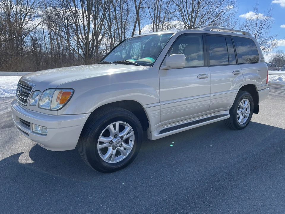 2005 Lexus LX 2nd Gen - Image 14 of 31