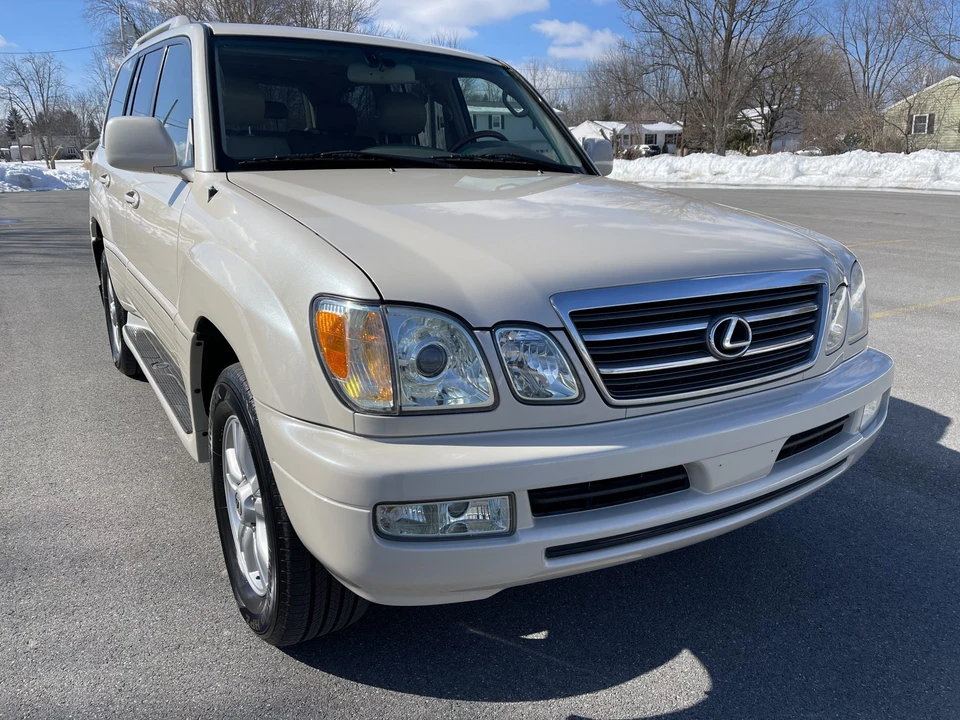 2005 Lexus LX 2nd Gen - Image 27 of 31