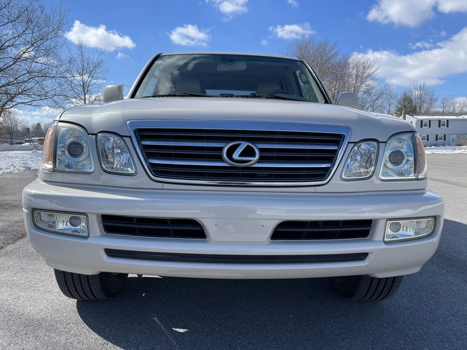 2005 Lexus LX 2nd Gen - Image 7 of 31