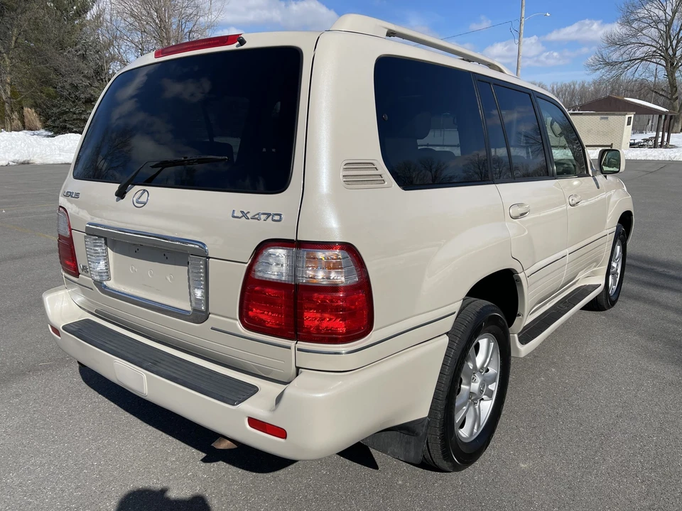 2005 Lexus LX 2nd Gen - Image 22 of 31