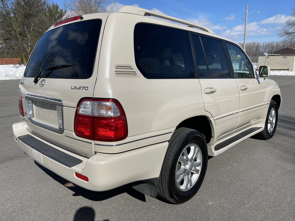 2005 Lexus LX 2nd Gen - Image 23 of 31