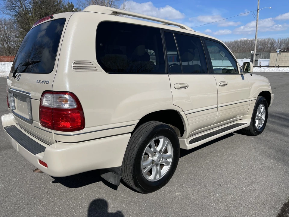 2005 Lexus LX 2nd Gen - Image 24 of 31