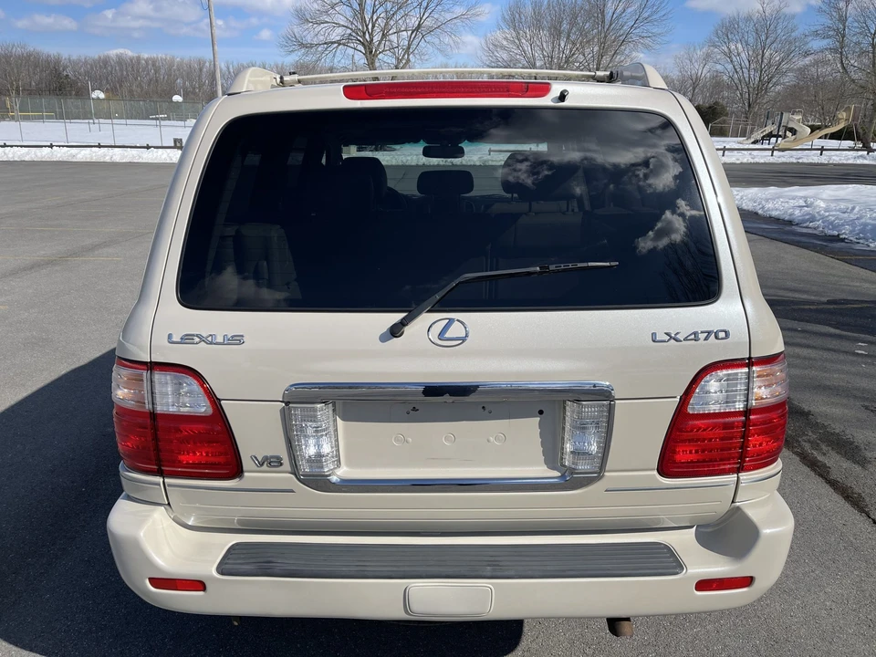 2005 Lexus LX 2nd Gen - Image 20 of 31