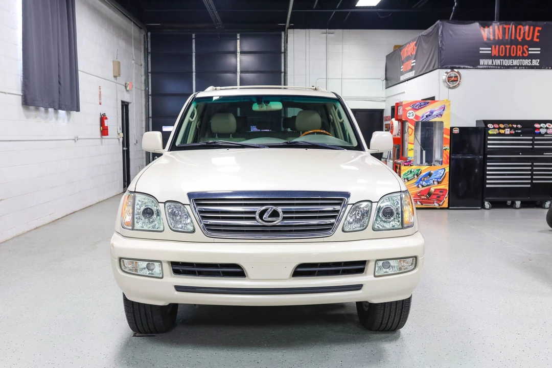 2005 Lexus LX 2nd Gen - Image 2 of 31