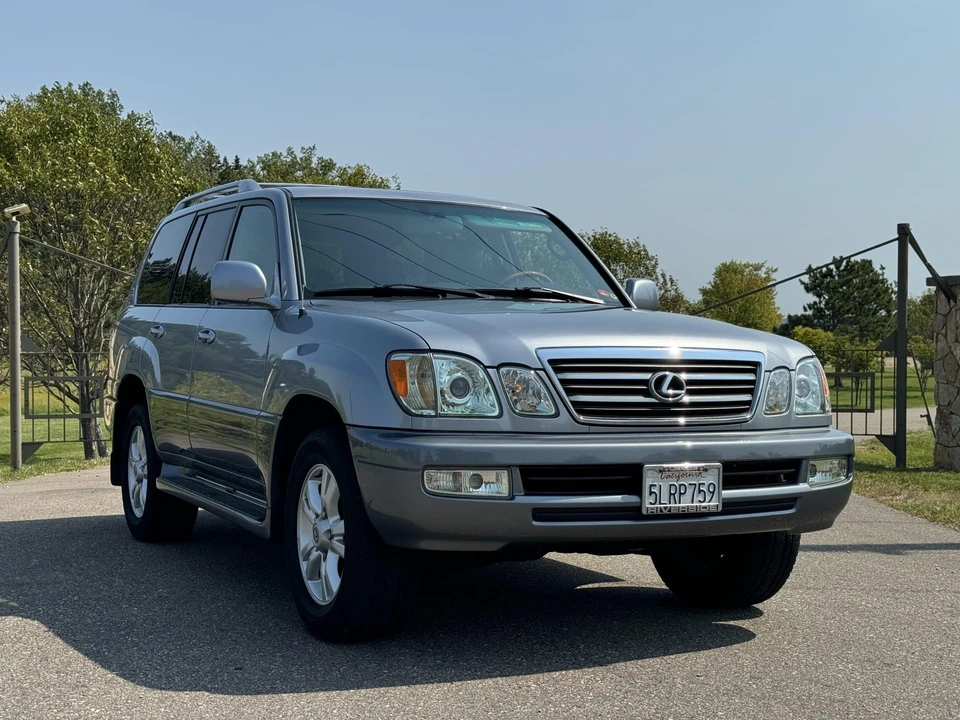 2005 Lexus LX 2nd Gen - Image 13 of 31