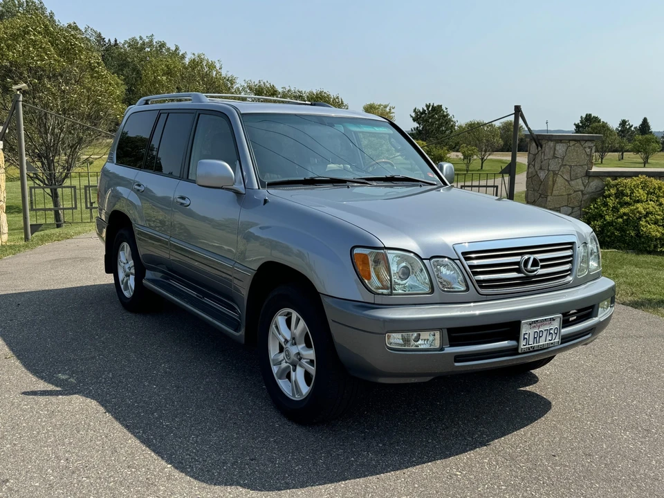 2005 Lexus LX 2nd Gen - Image 20 of 31