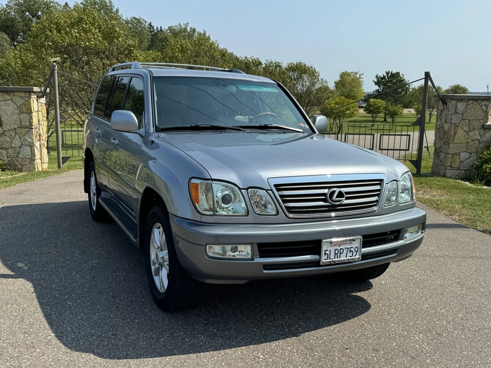 2005 Lexus LX 2nd Gen - Image 6 of 31