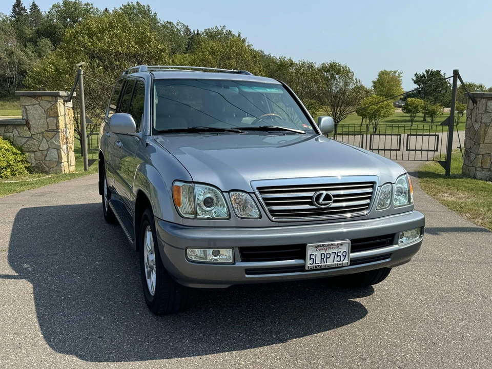 2005 Lexus LX 2nd Gen - Image 7 of 31