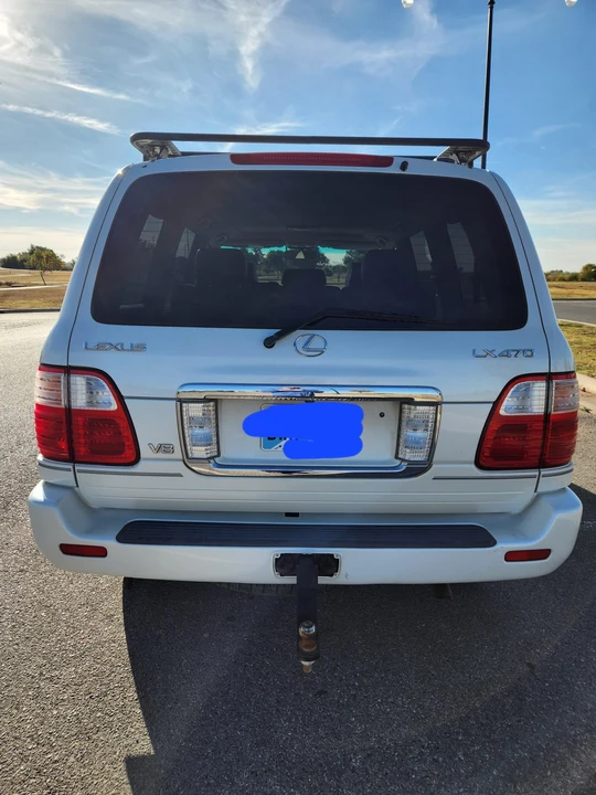 2005 Lexus LX 2nd Gen - Image 16 of 31