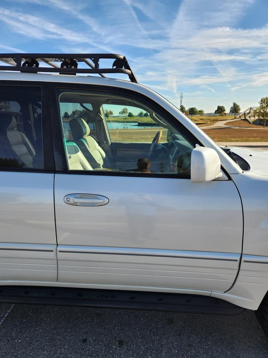2005 Lexus LX 2nd Gen - Image 20 of 31