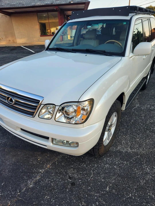 2005 Lexus LX 2nd Gen - Image 23 of 31