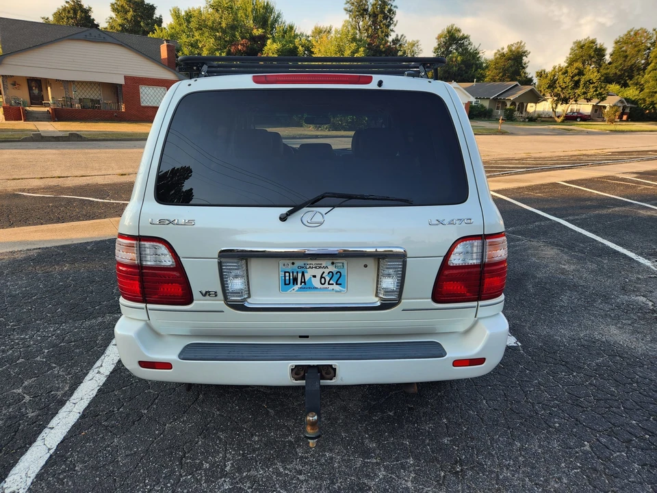 2005 Lexus LX 2nd Gen - Image 8 of 31