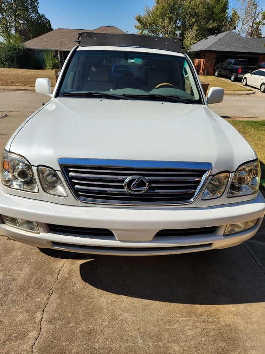 2005 Lexus LX 2nd Gen - Image 3 of 31