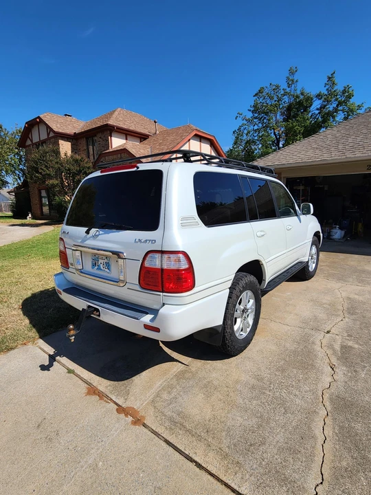 2005 Lexus LX 2nd Gen - Image 7 of 31