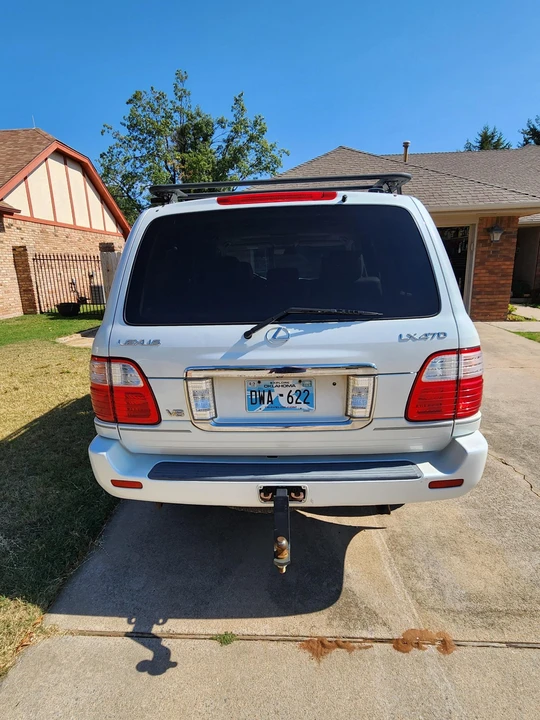 2005 Lexus LX 2nd Gen - Image 9 of 31