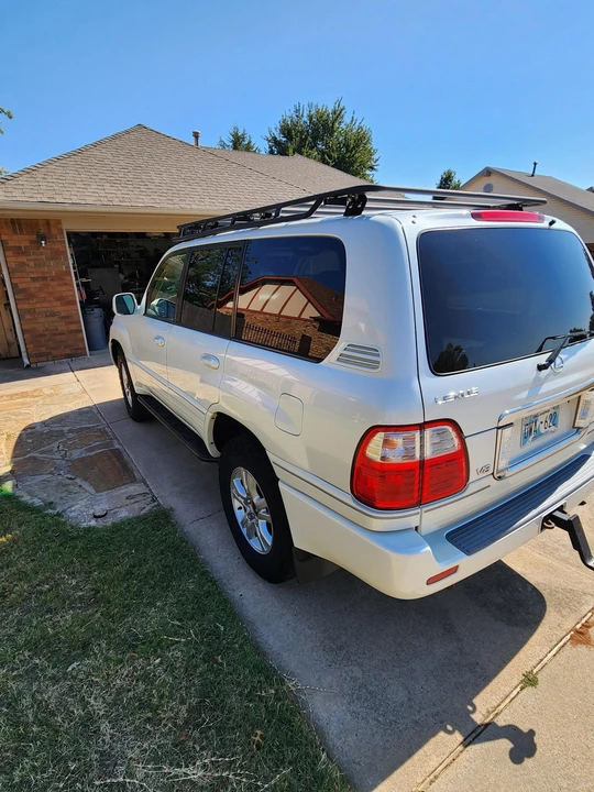 2005 Lexus LX 2nd Gen - Image 11 of 31