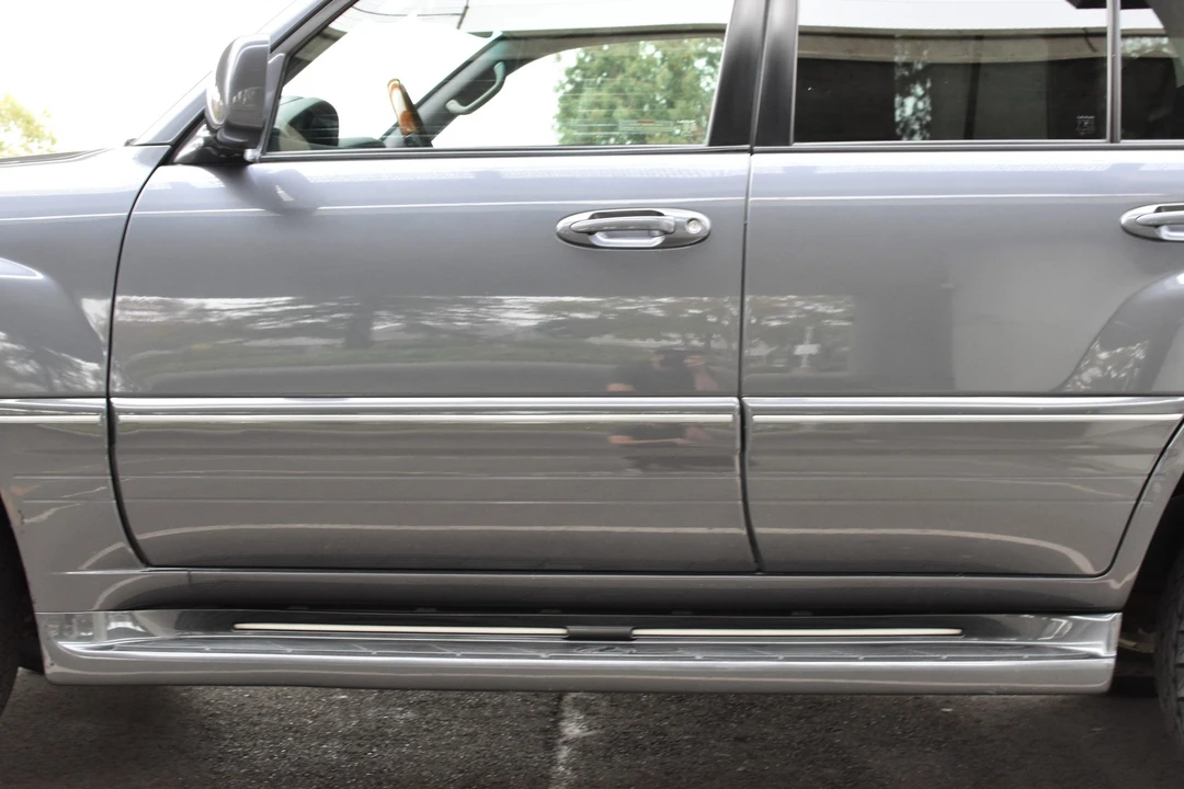 2005 Lexus LX 2nd Gen - Image 14 of 31
