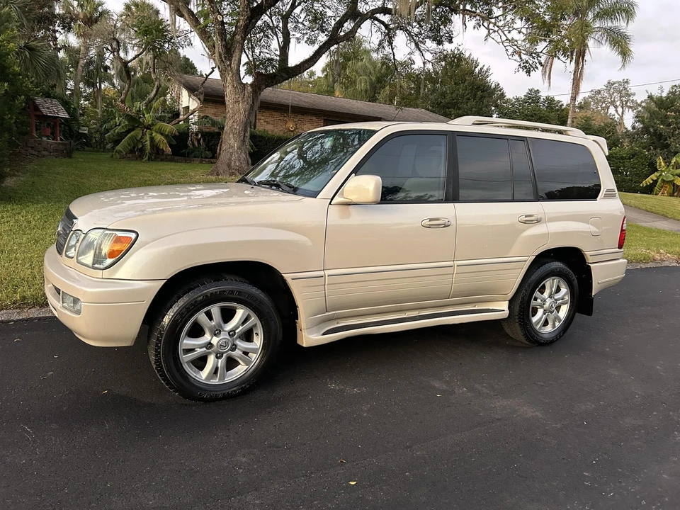 2005 Lexus LX 2nd Gen - Image 7 of 31