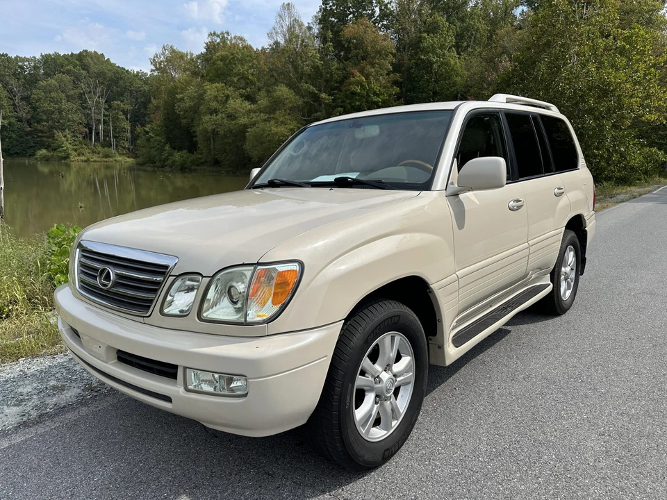 2005 Lexus LX 2nd Gen - Image 3 of 31