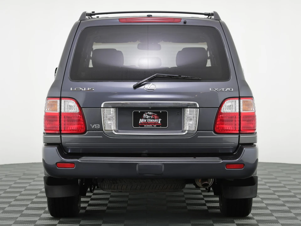 2005 Lexus LX 2nd Gen - Image 6 of 31