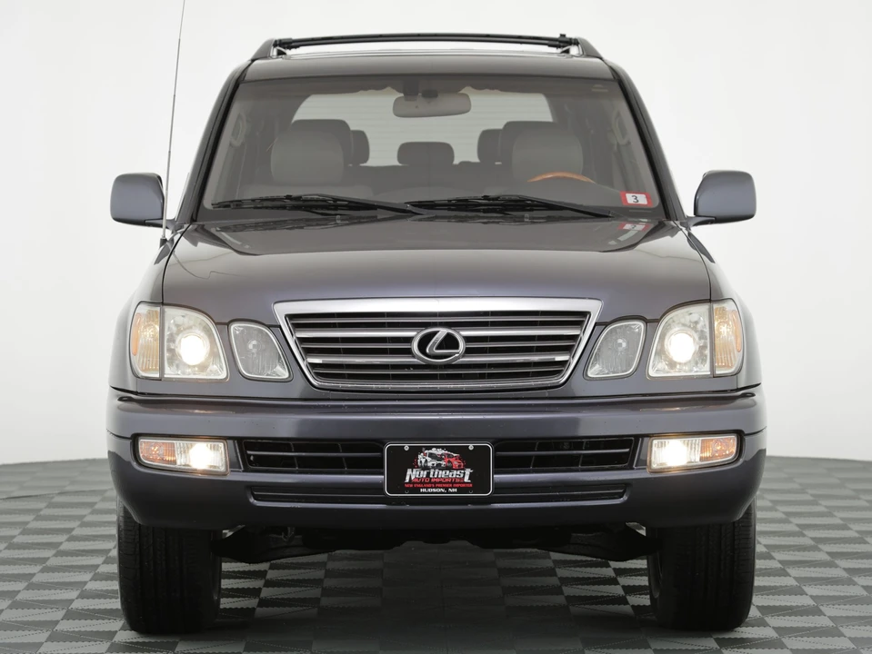 2005 Lexus LX 2nd Gen - Image 13 of 31