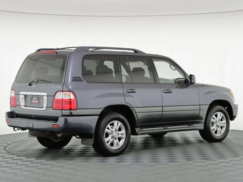 2005 Lexus LX 2nd Gen - Image 4 of 31