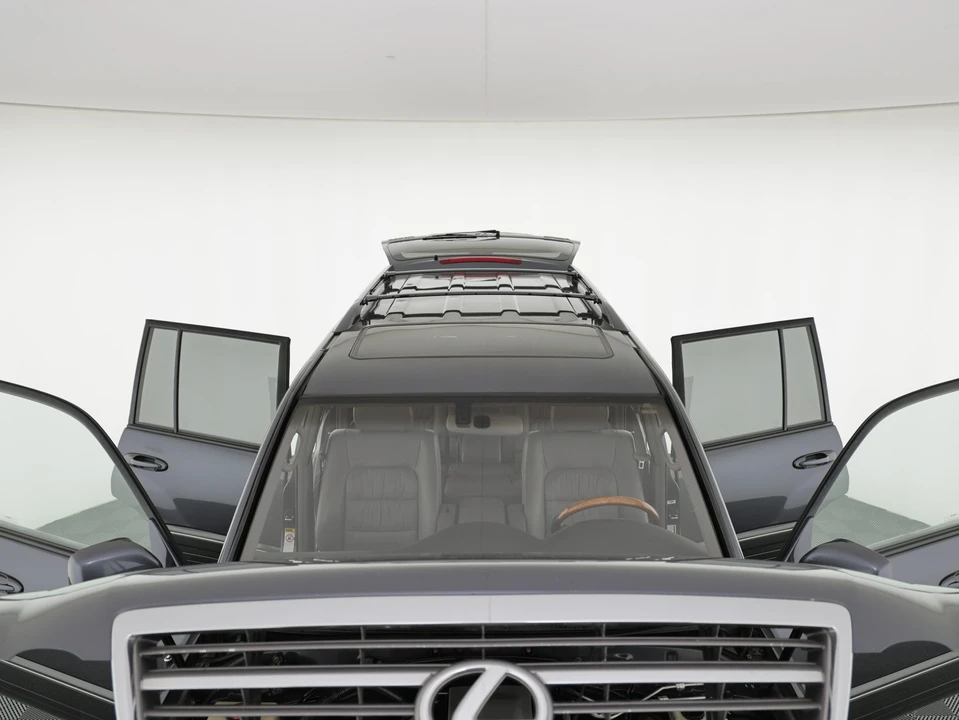 2005 Lexus LX 2nd Gen - Image 15 of 31