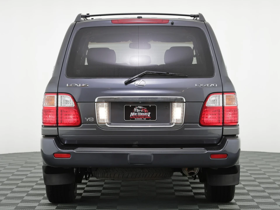 2005 Lexus LX 2nd Gen - Image 5 of 31